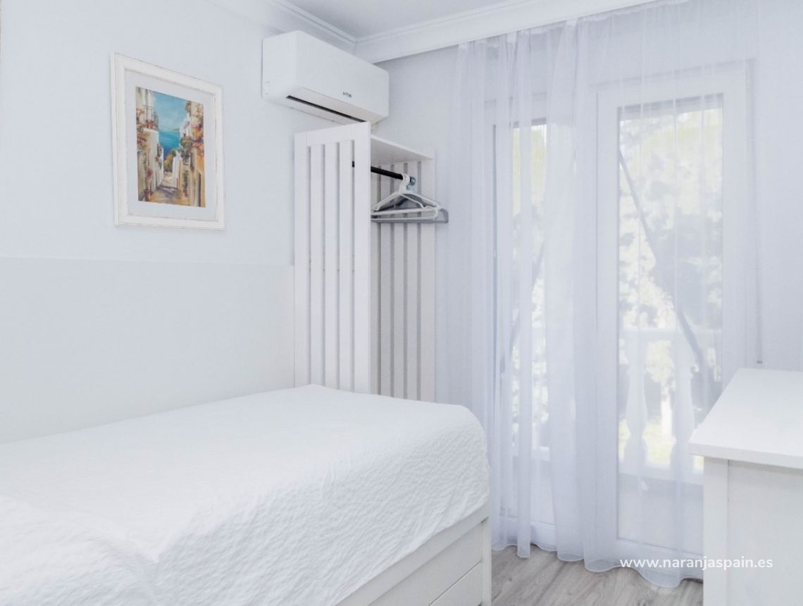 Sale - Bungalows - Orihuela Costa - La Zenia