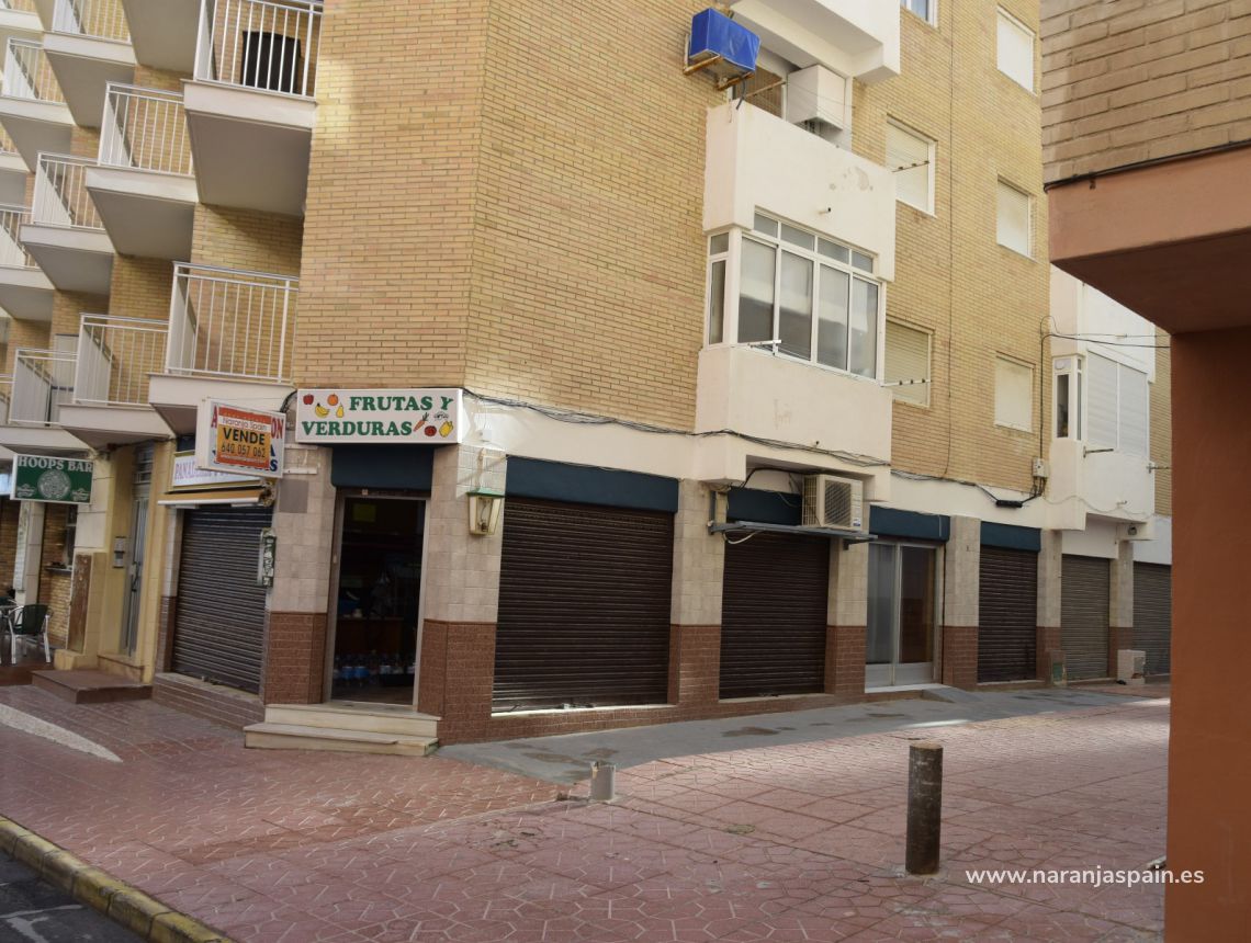 Sale - Commercial property - Guardamar del Segura - Plaza Porticada