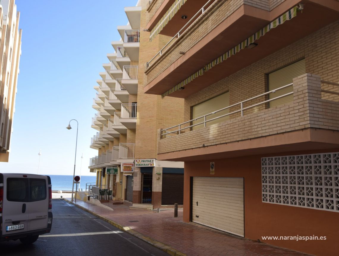 Sale - Commercial property - Guardamar del Segura - Plaza Porticada