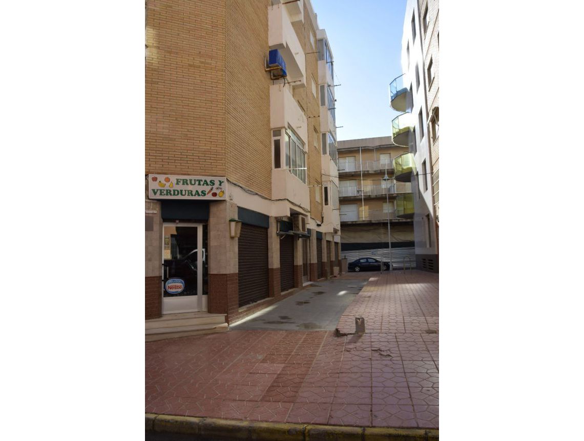 Sale - Commercial property - Guardamar del Segura - Plaza Porticada