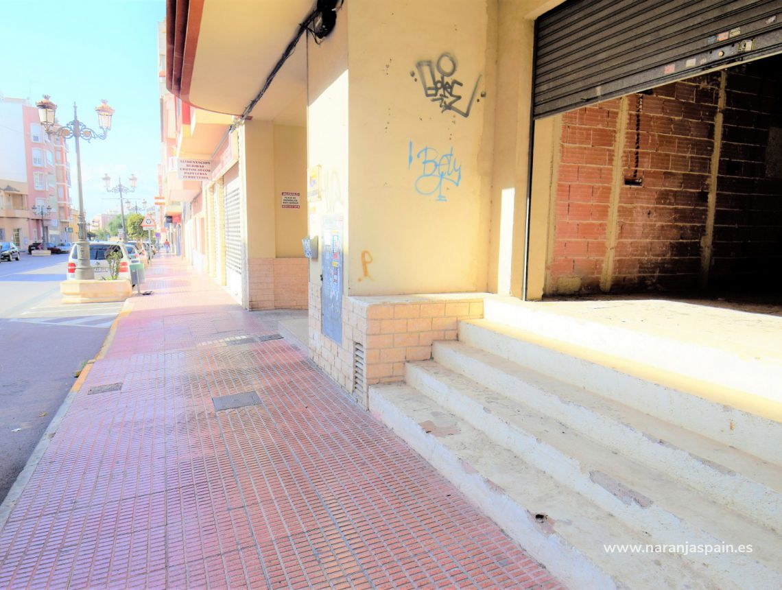 Sale - Commercial property - Guardamar del Segura - Town Guardamar