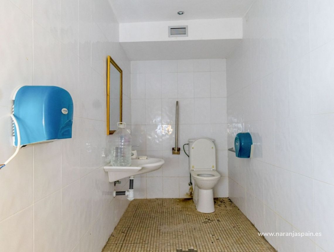 Sale - Commercial property - Torrevieja