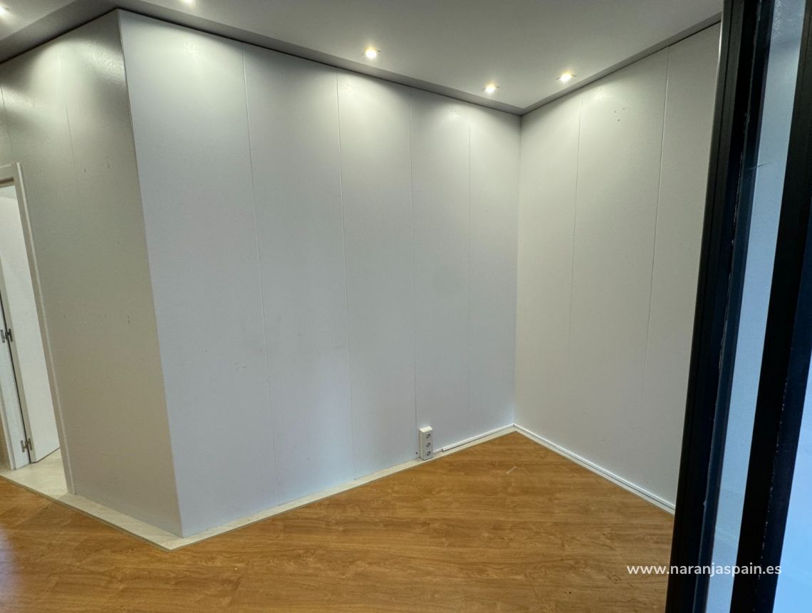 Sale - Помещение - Гвардамар дель Сегура - CENTRO