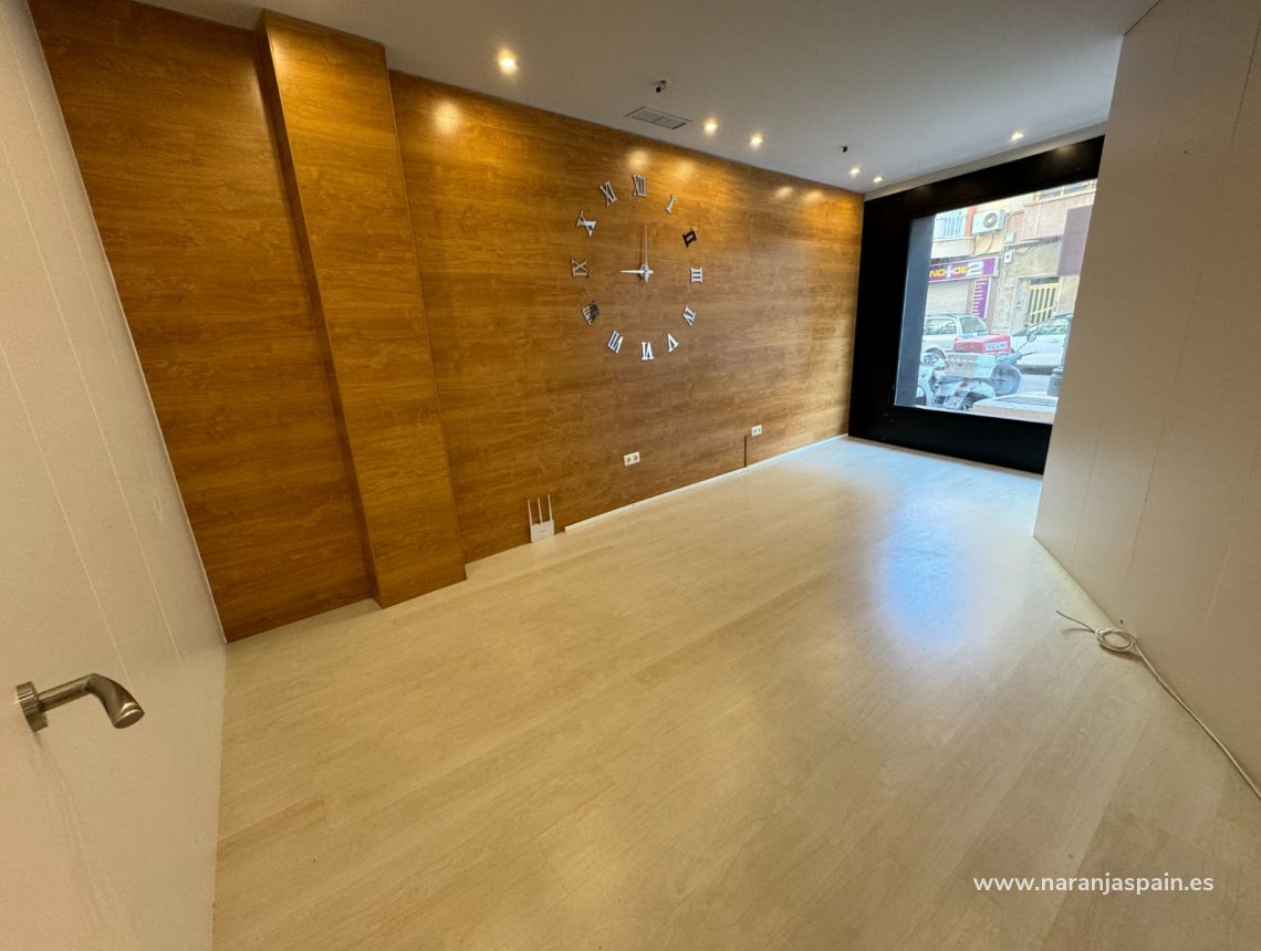 Sale - Помещение - Гвардамар дель Сегура - CENTRO