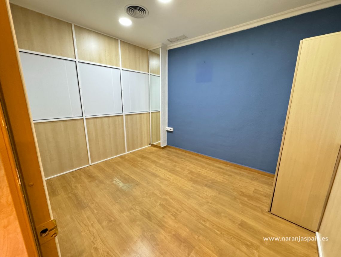 Sale - Помещение - Гвардамар дель Сегура - CENTRO