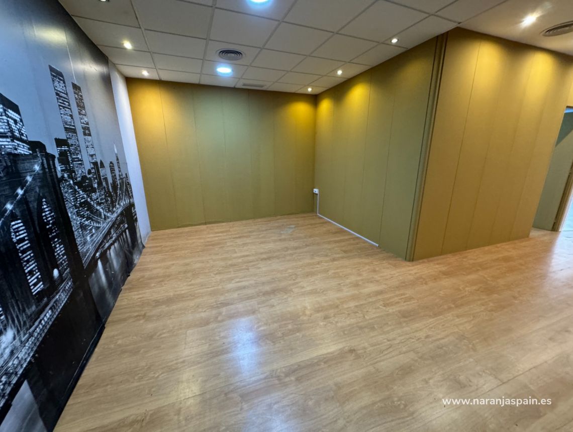 Sale - Помещение - Гвардамар дель Сегура - CENTRO