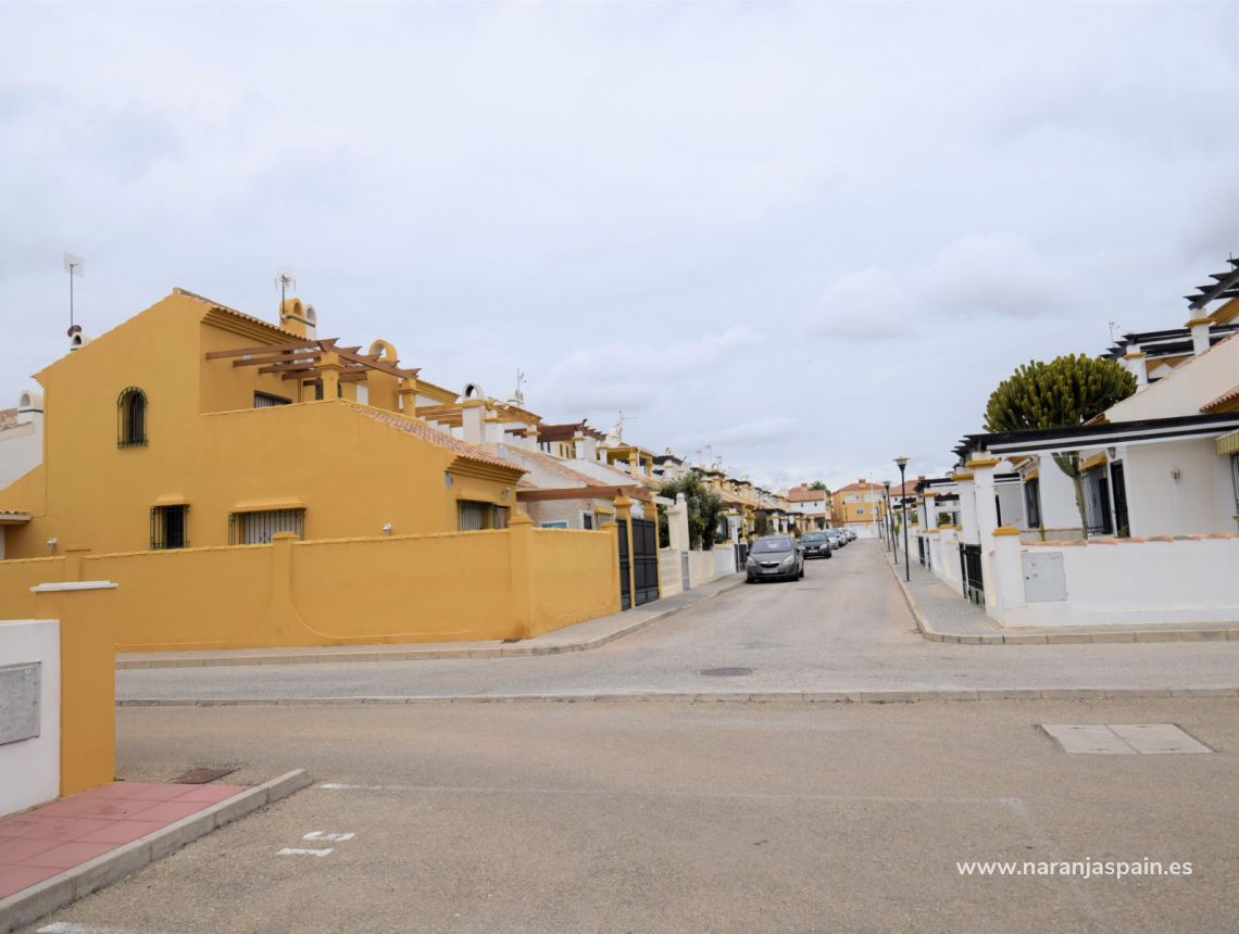Sale - Semi-detached house - Orihuela Coast - La Zenia