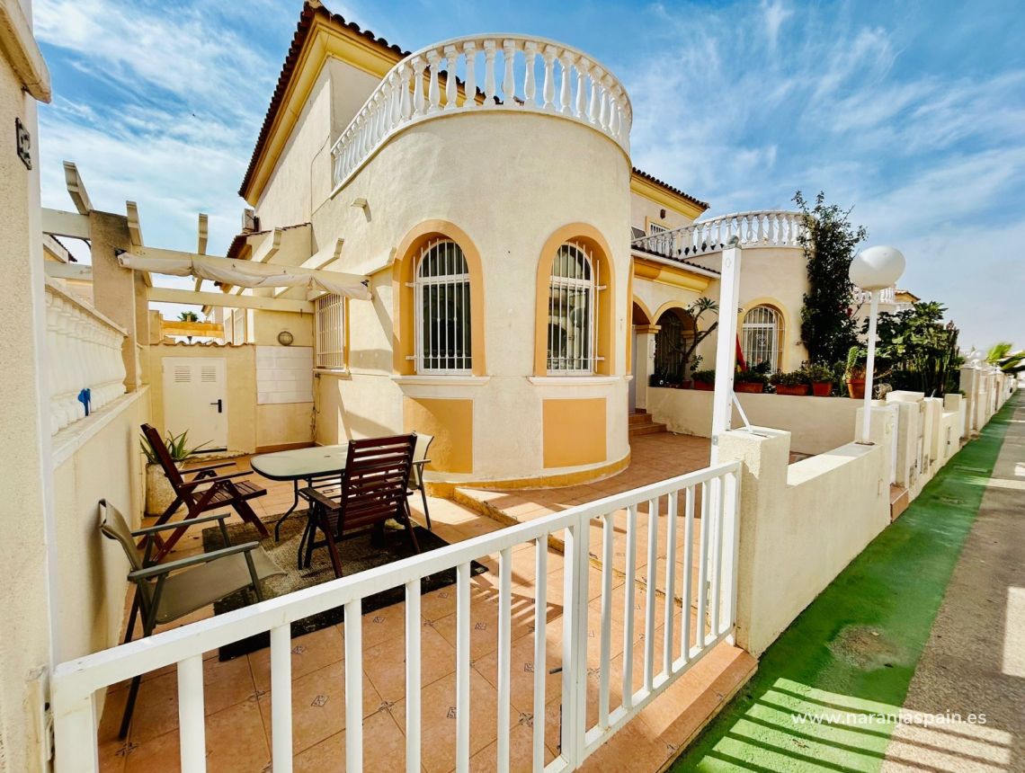 Sale - Single Family Home - Torrevieja - Sector 25