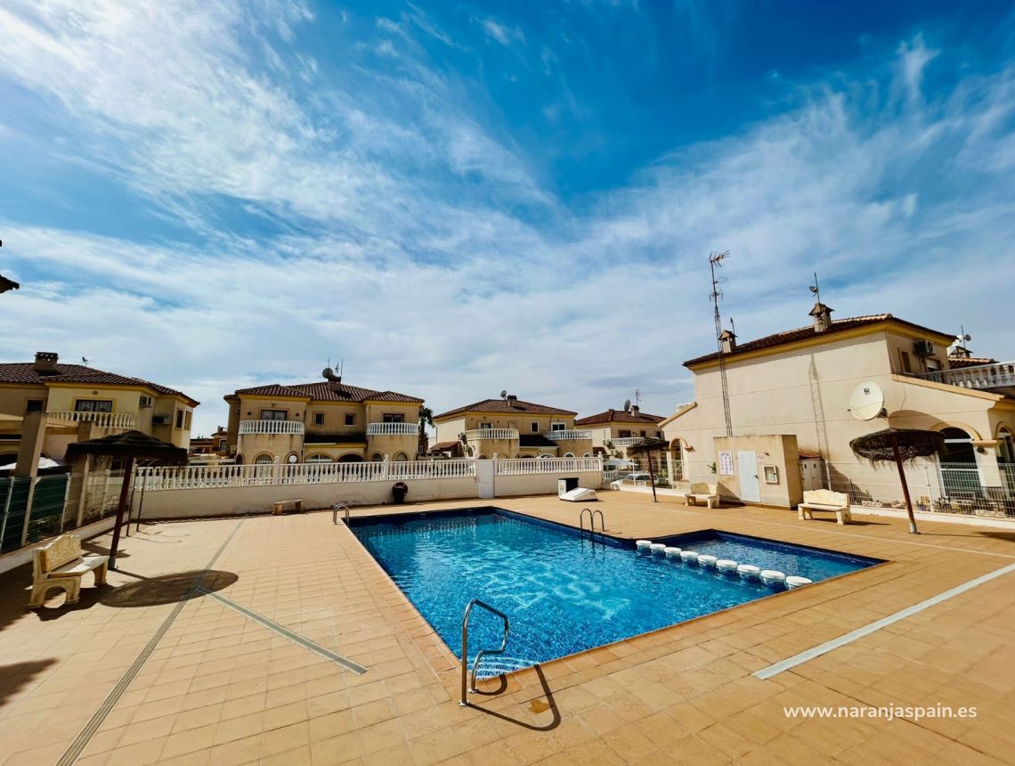 Sale - Single Family Home - Torrevieja - Sector 25