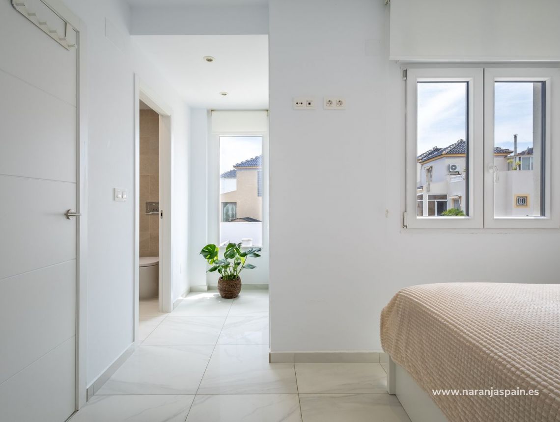 Sale - Town House - Los Balcones
