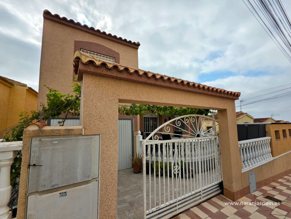 Sale - Vila - La Marina - La Marina Urb