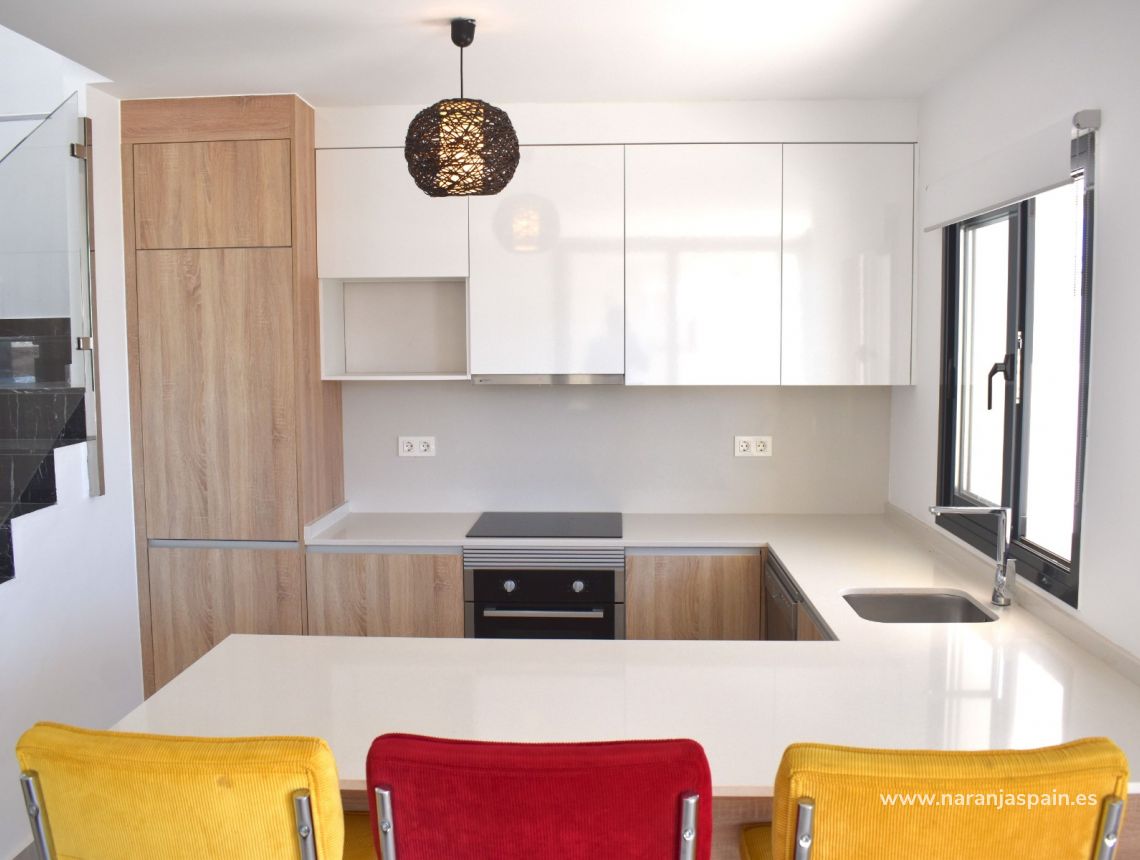 Sale - Vila - Los Montesinos