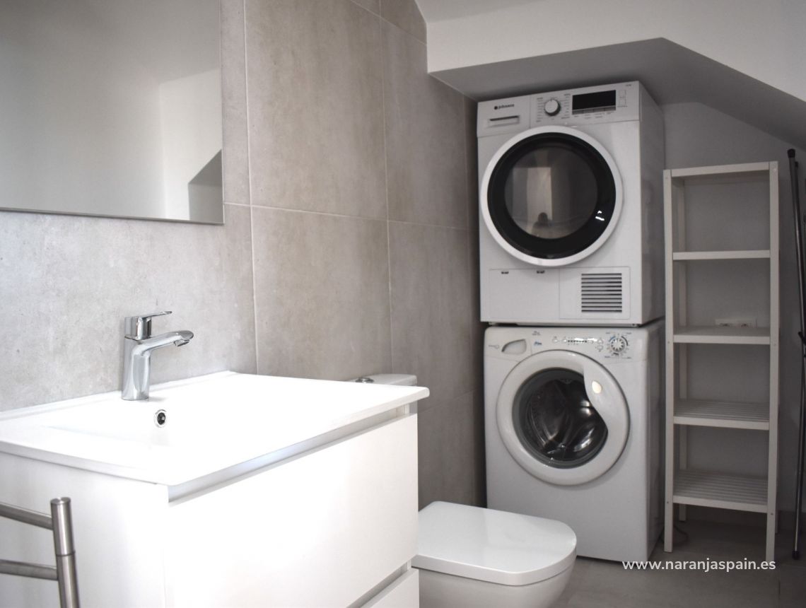 Sale - Vila - Los Montesinos