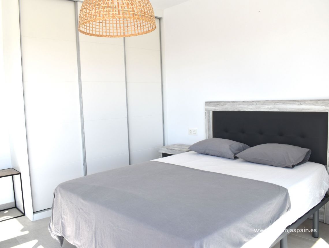 Sale - Vila - Los Montesinos