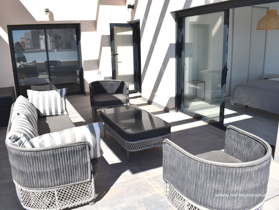 Sale - Vila - Los Montesinos