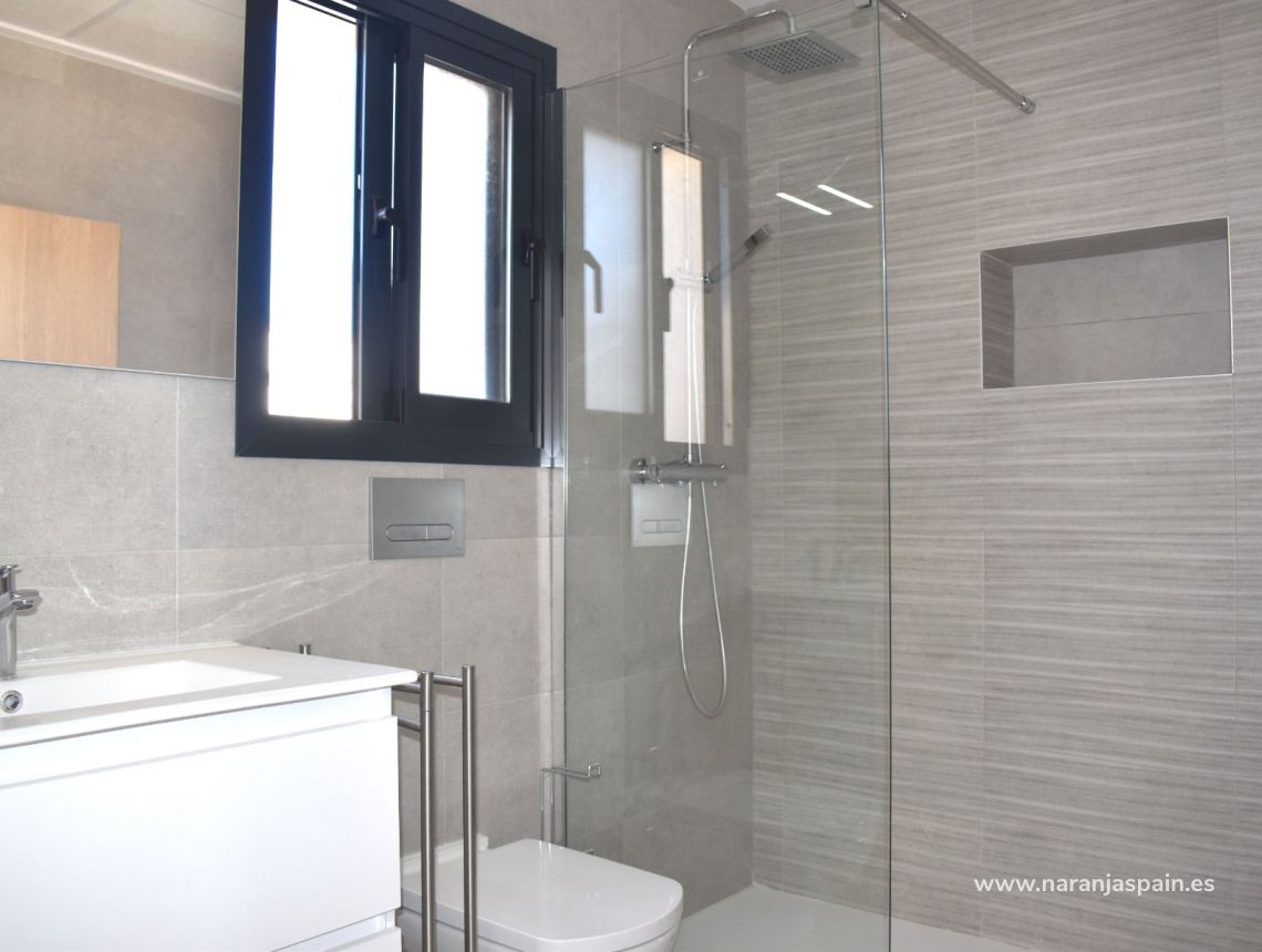 Sale - Vila - Los Montesinos