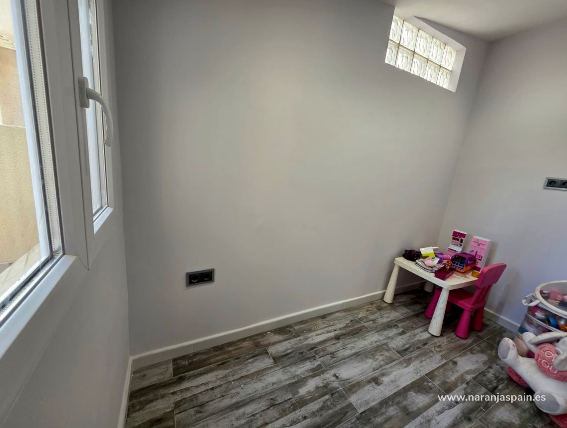 Sale - Vila - Torrevieja - Sector 25