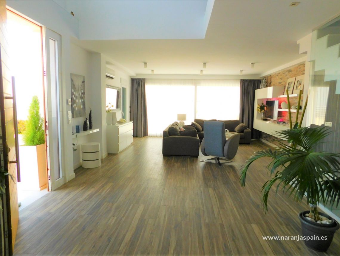 Sale - Villa - Гвардамар дель Сегура - Els Secans