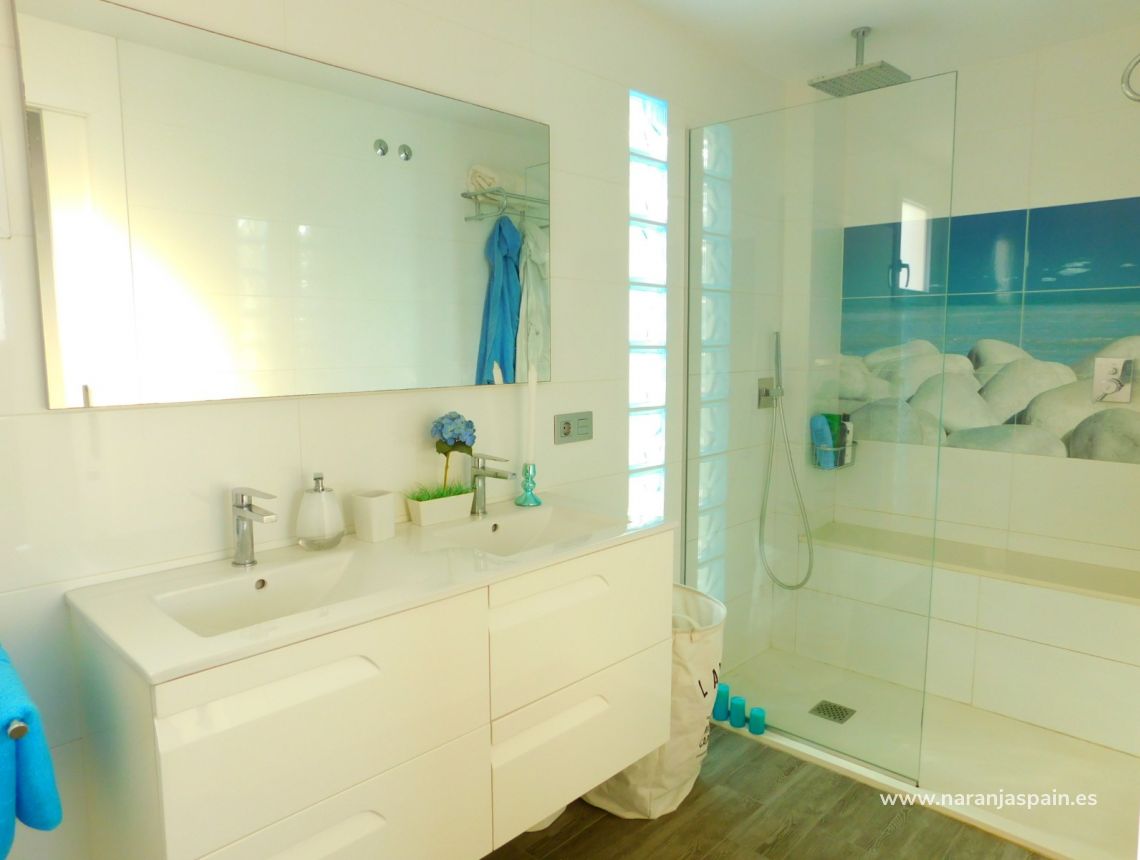 Sale - Villa - Гвардамар дель Сегура - Els Secans