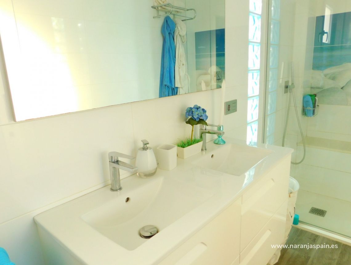 Sale - Villa - Гвардамар дель Сегура - Els Secans