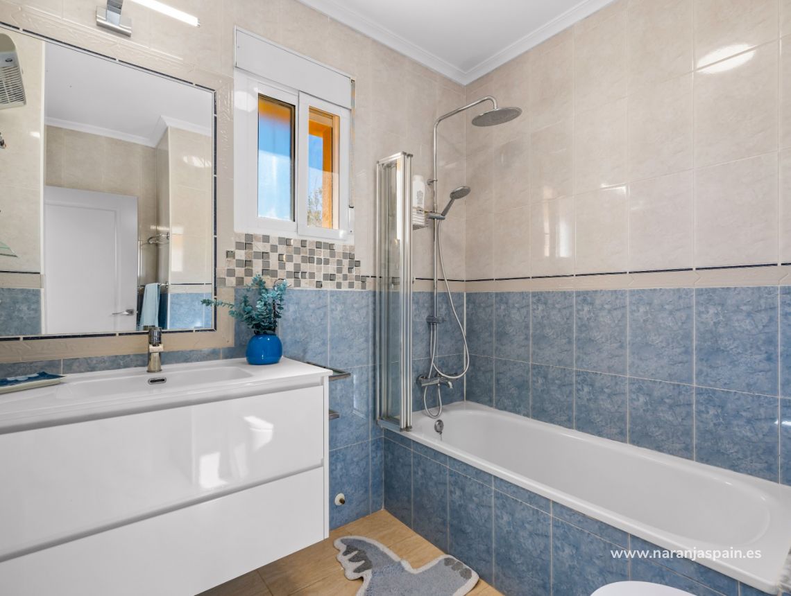 Sale - Villa - Гвардамар дель Сегура - Урб. Ель Расо