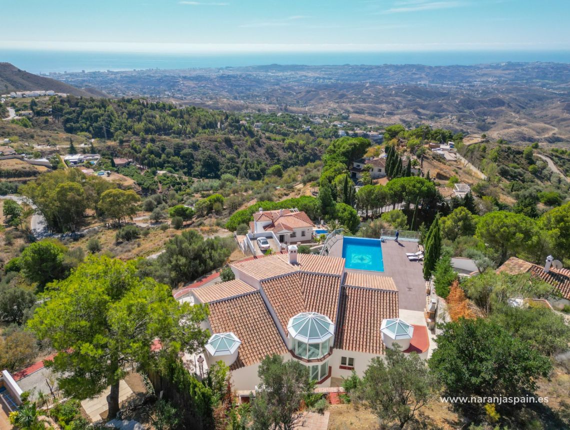 Sale - Villa - Málaga - Estepona