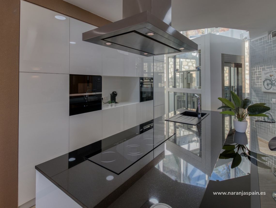 Sale - Villa - Málaga - Estepona