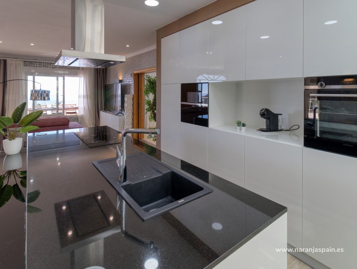 Sale - Villa - Málaga - Estepona