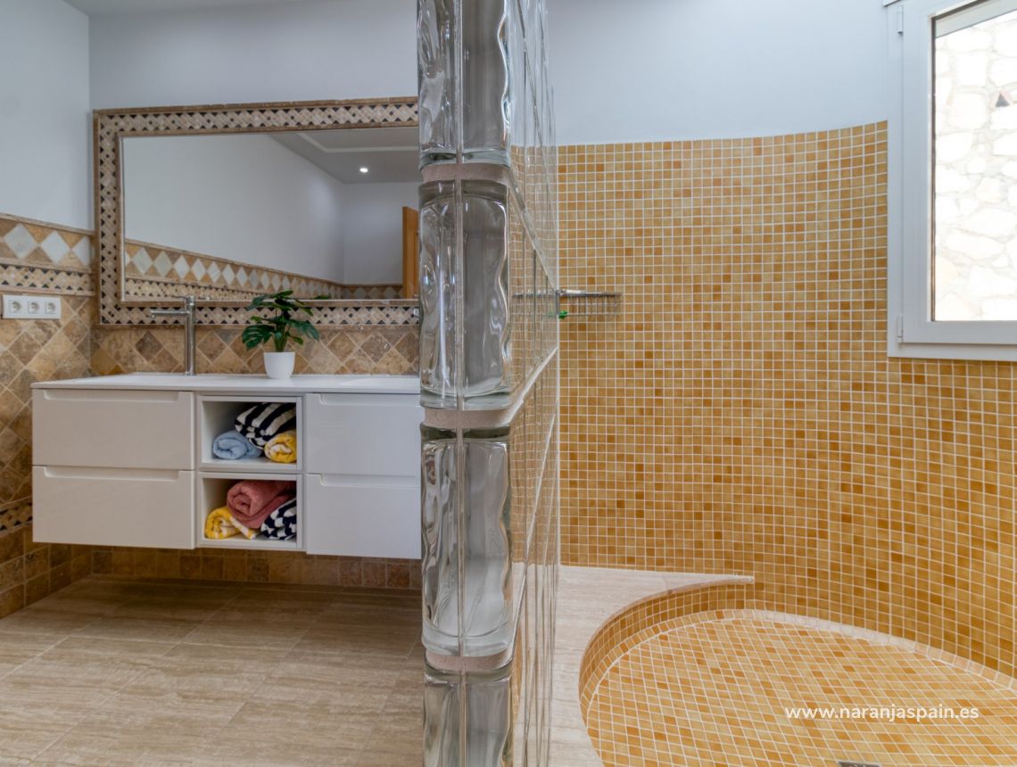 Sale - Villa - Málaga - Estepona