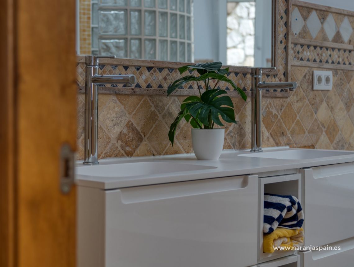 Sale - Villa - Málaga - Estepona