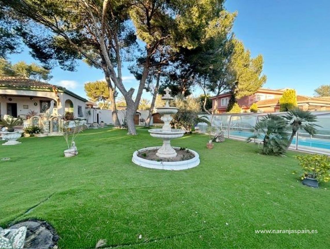 Sale - Villa - Orihuela Coast - Altos de Campoamor