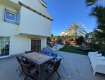 Sale - Villa - Orihuela Coast - La Zenia