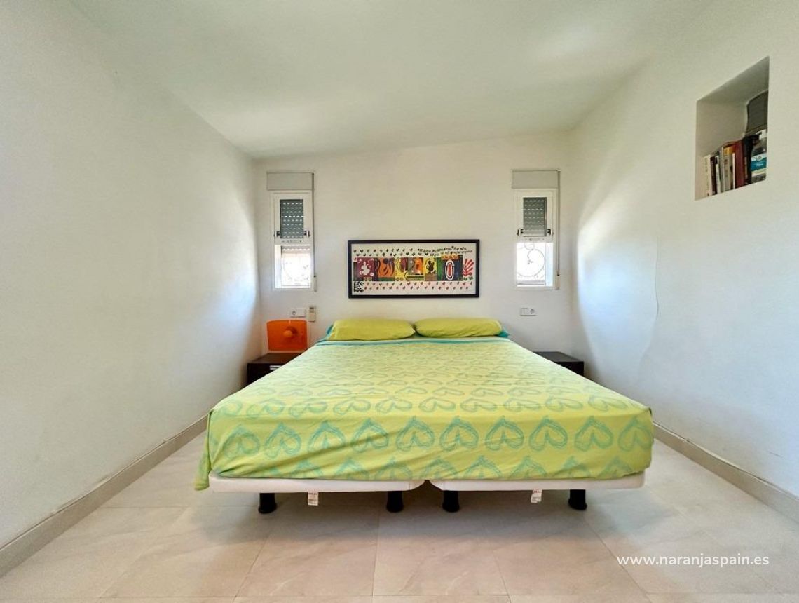 Sale - Villa - Orihuela Coast - La Zenia