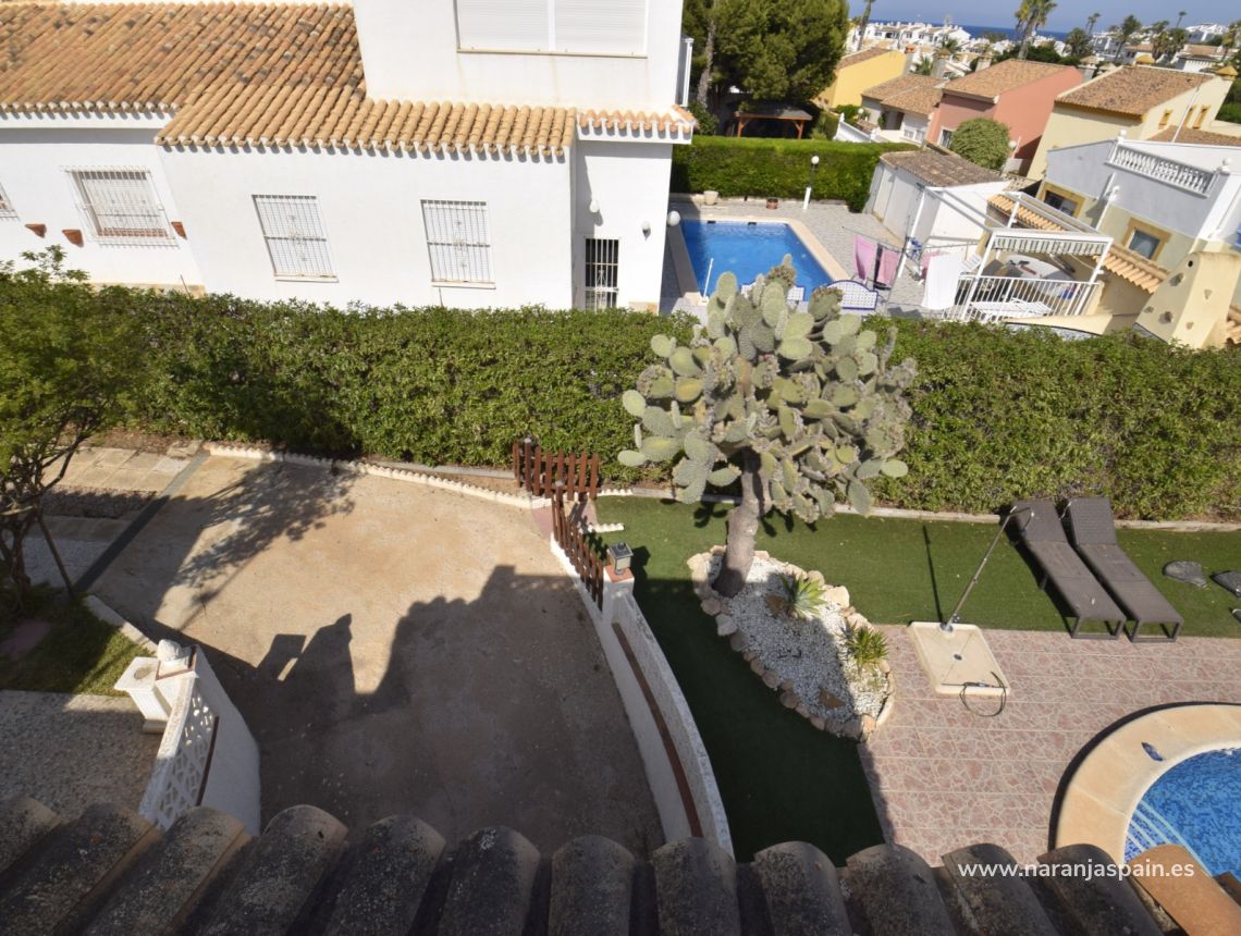 Sale - Villa - Orihuela Coast - La Zenia