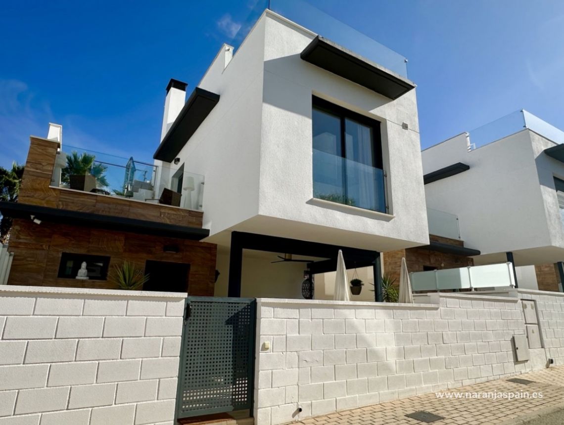 Sale - Villa - Orihuela Costa - Lomas de Cabo Roig