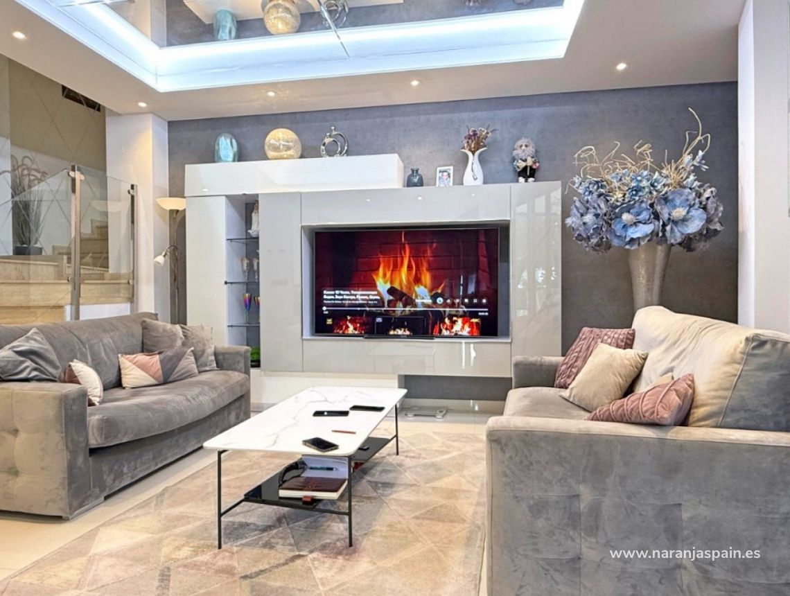 Sale - Villa - Orihuela Costa - Villamartín