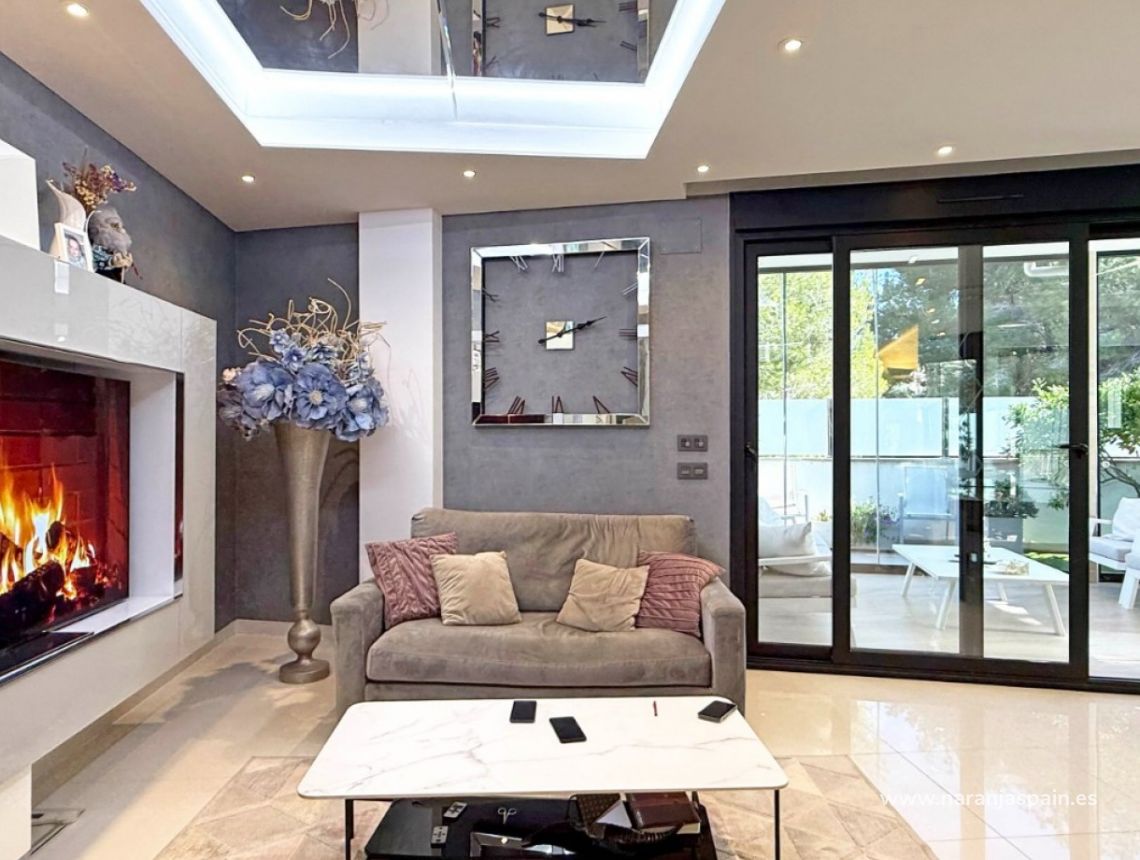 Sale - Villa - Orihuela Costa - Villamartín