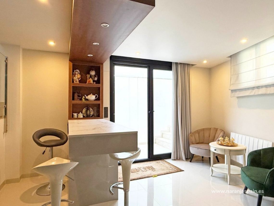 Sale - Villa - Orihuela Costa - Villamartín