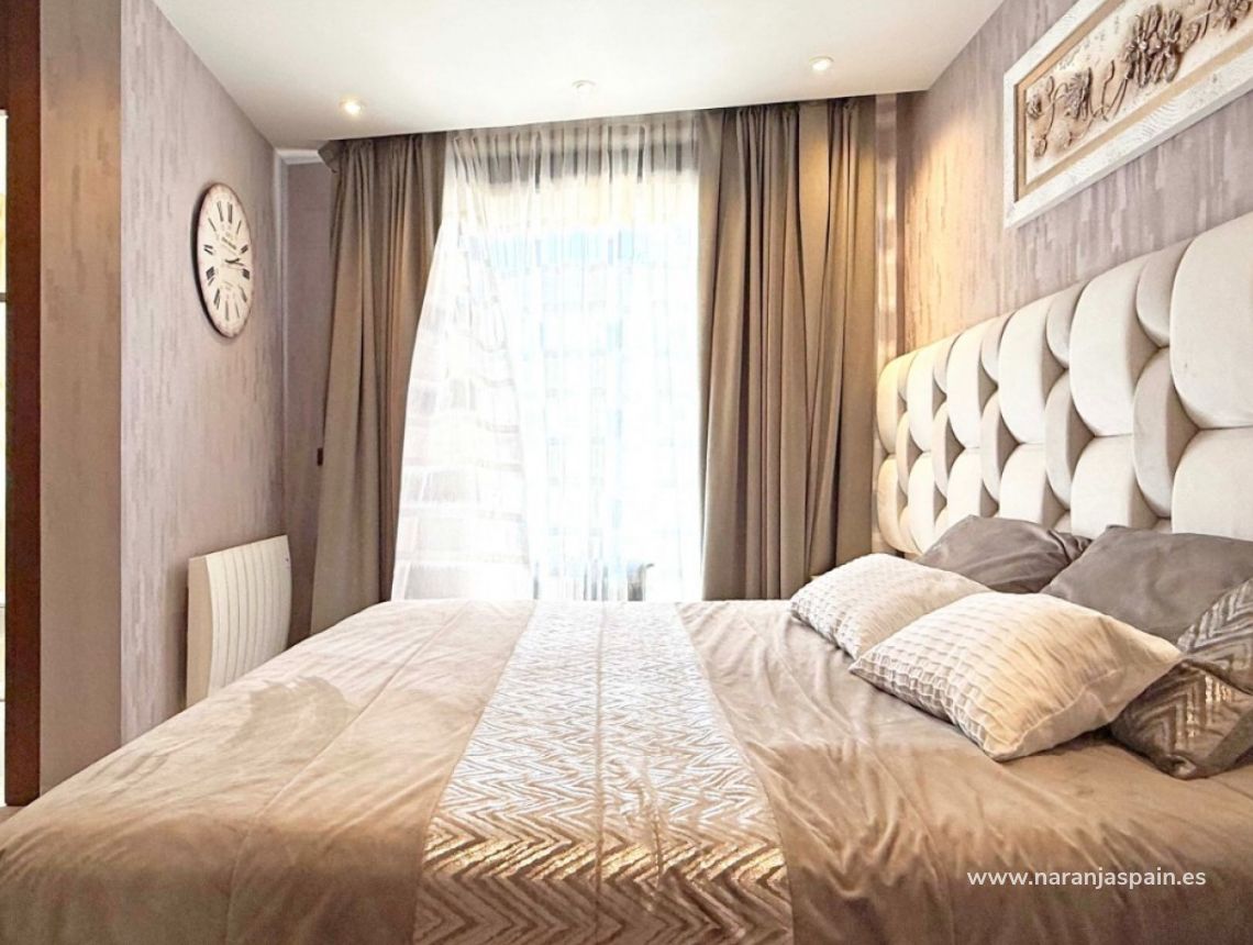 Sale - Villa - Orihuela Costa - Villamartín