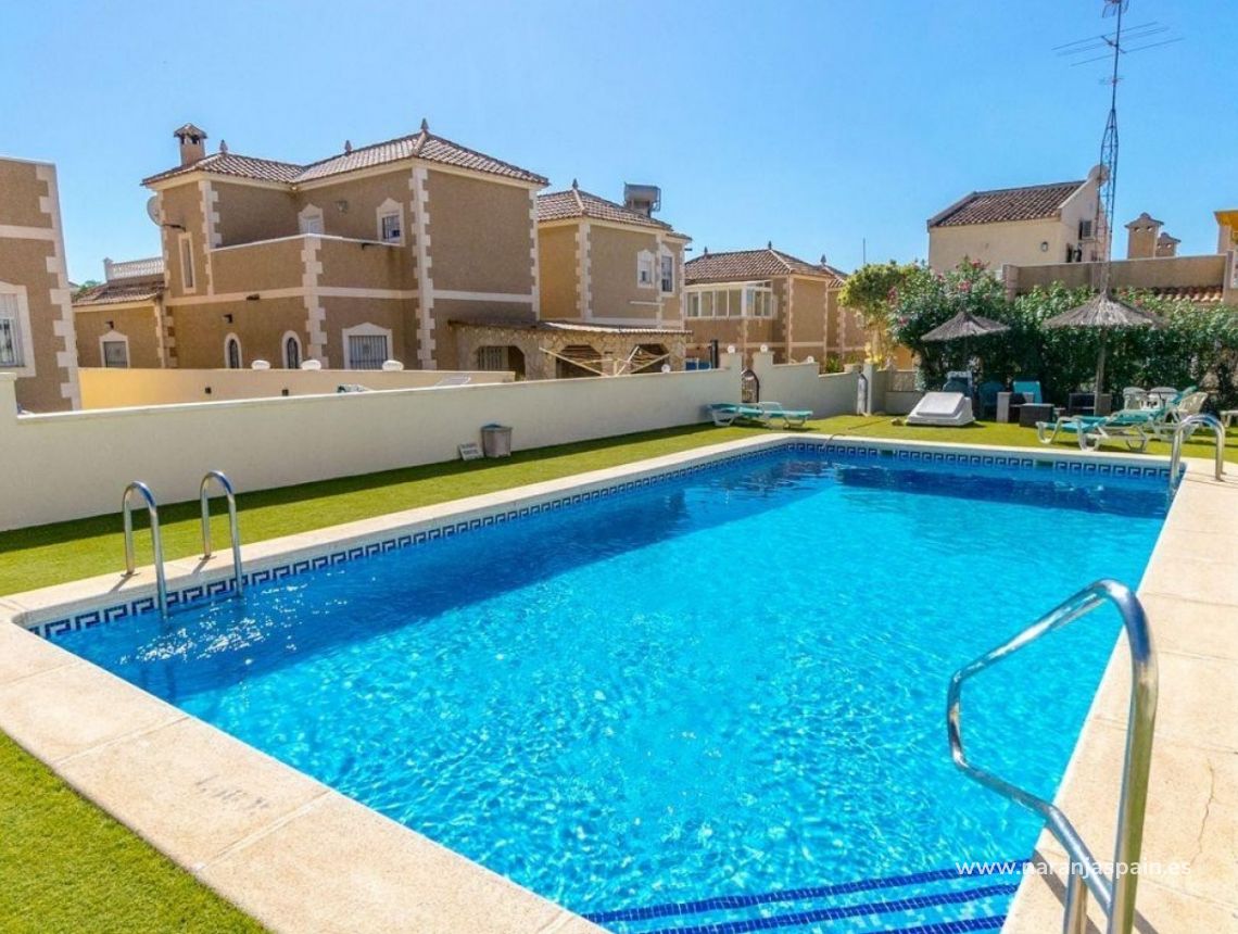 Sale - Villa - Orihuela Costa - Villamartín