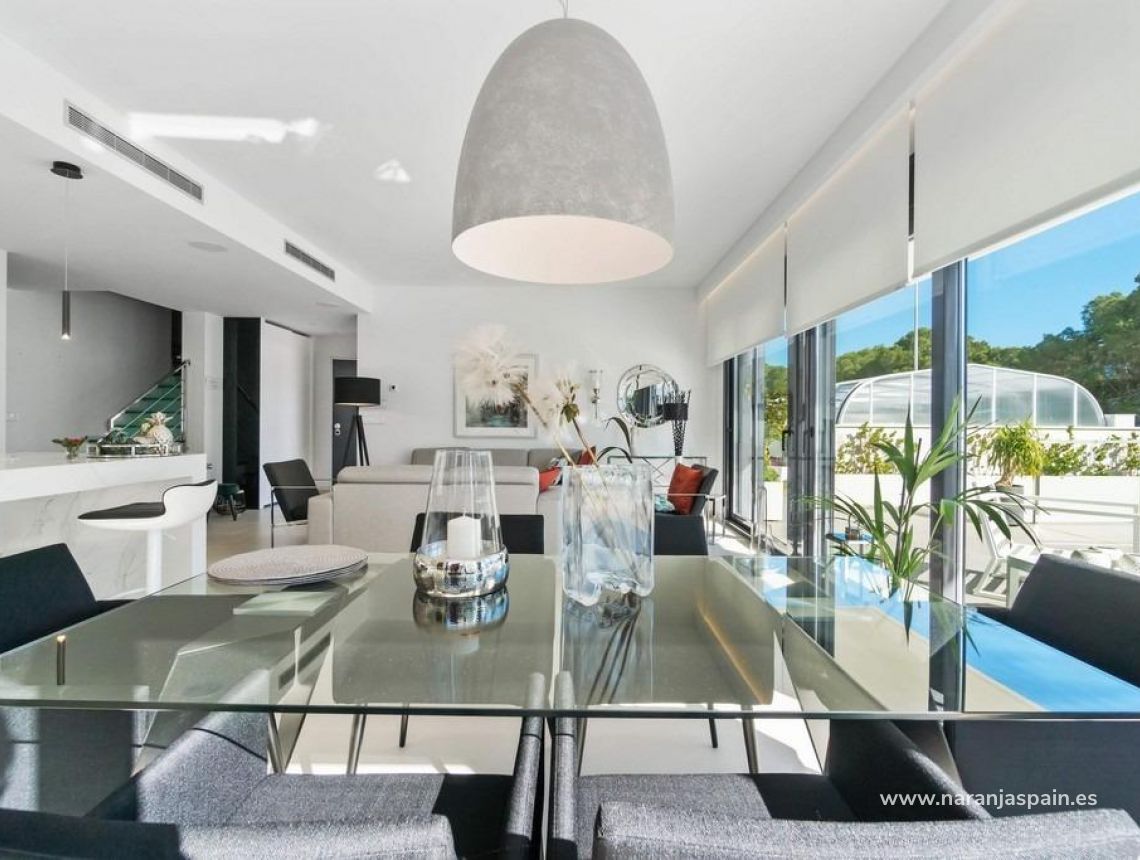 Sale - Villa - Orihuela Kusten - Campoamor