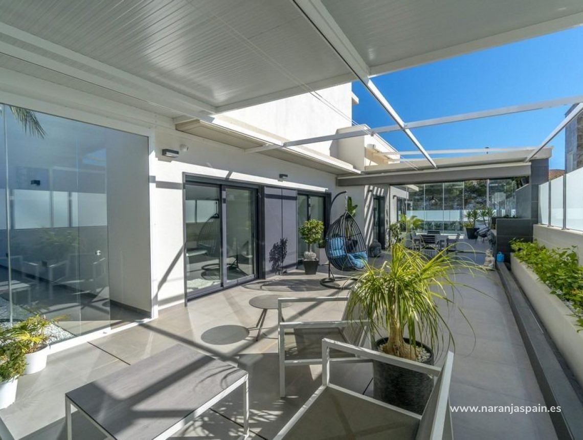 Sale - Villa - Orihuela Kusten - Campoamor