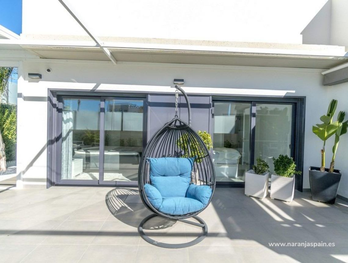 Sale - Villa - Orihuela Kusten - Campoamor