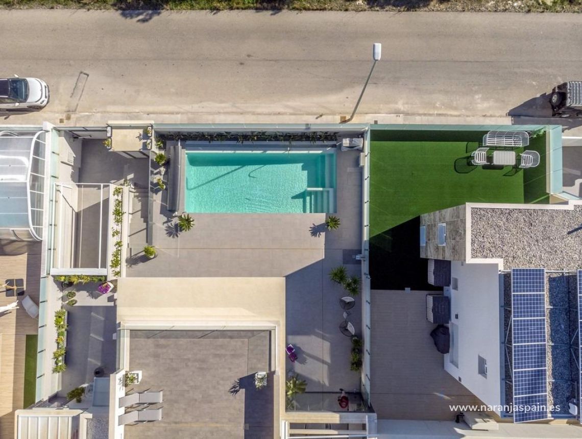 Sale - Villa - Orihuela Kusten - Campoamor