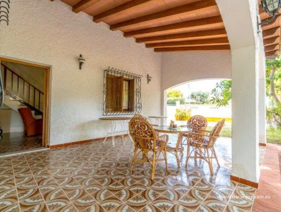 Sale - Villa - Orihuela Kusten - Punta Prima