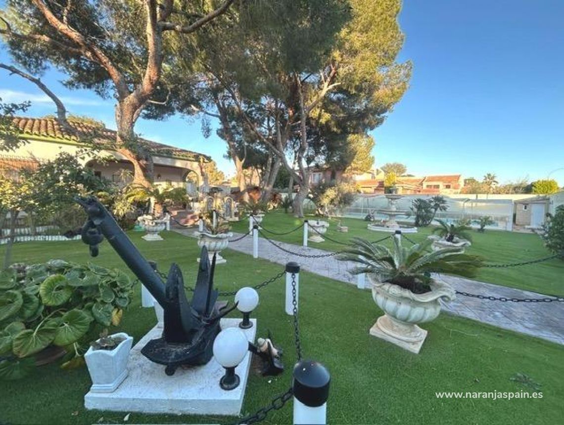 Sale - Villa - Ориуэла Коста  - Altos de Campoamor