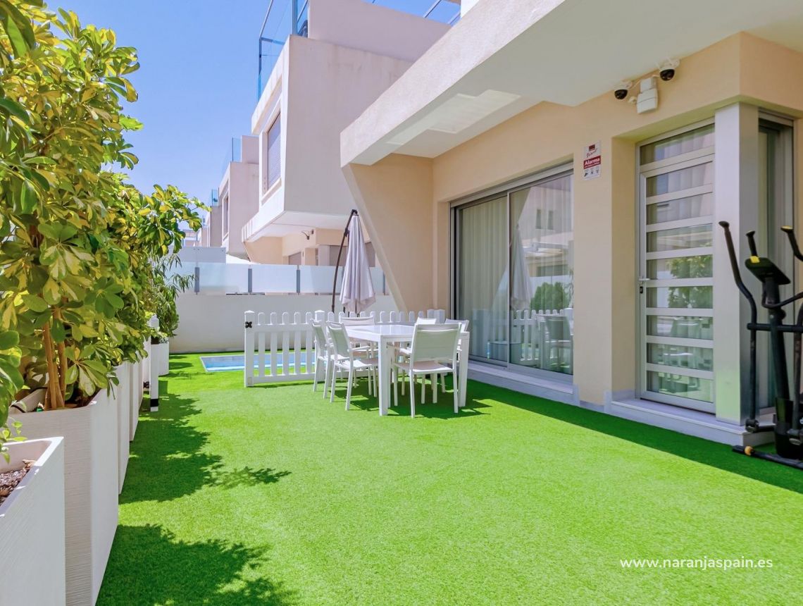 Sale - Villa - Pilar de la Horadada - Pueblo Latino