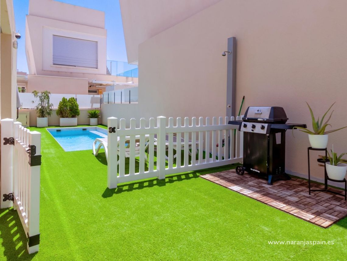 Sale - Villa - Pilar de la Horadada - Pueblo Latino