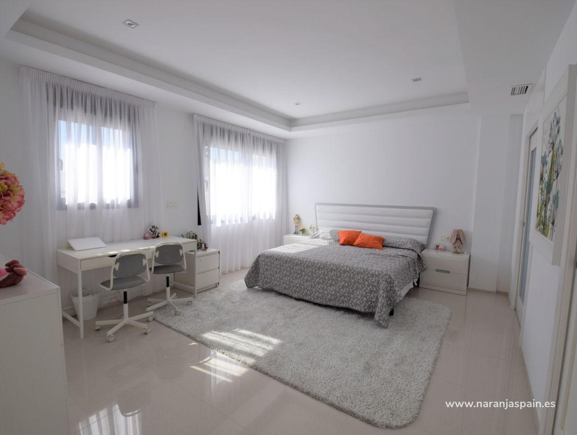 Sale - Villa - Rojales