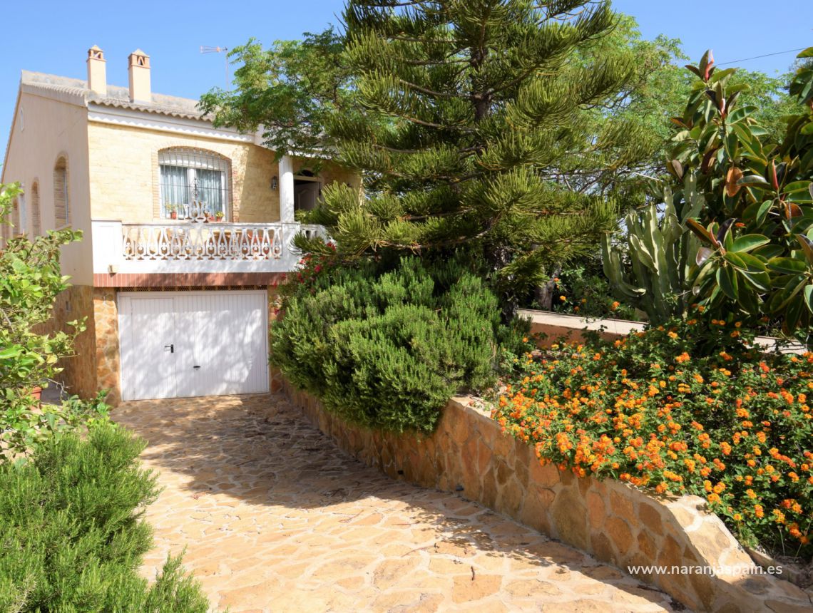 Sale - Villa - Торевьеха - Aguas Nuevas